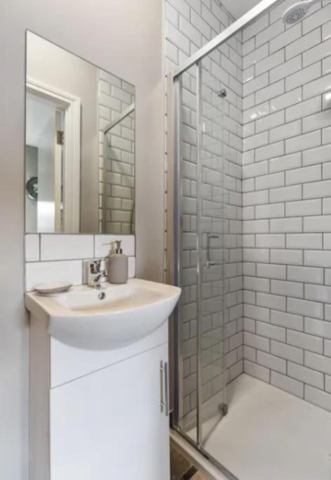 Private Cosy Studio - A1 Location Apartment Dublin Exterior photo