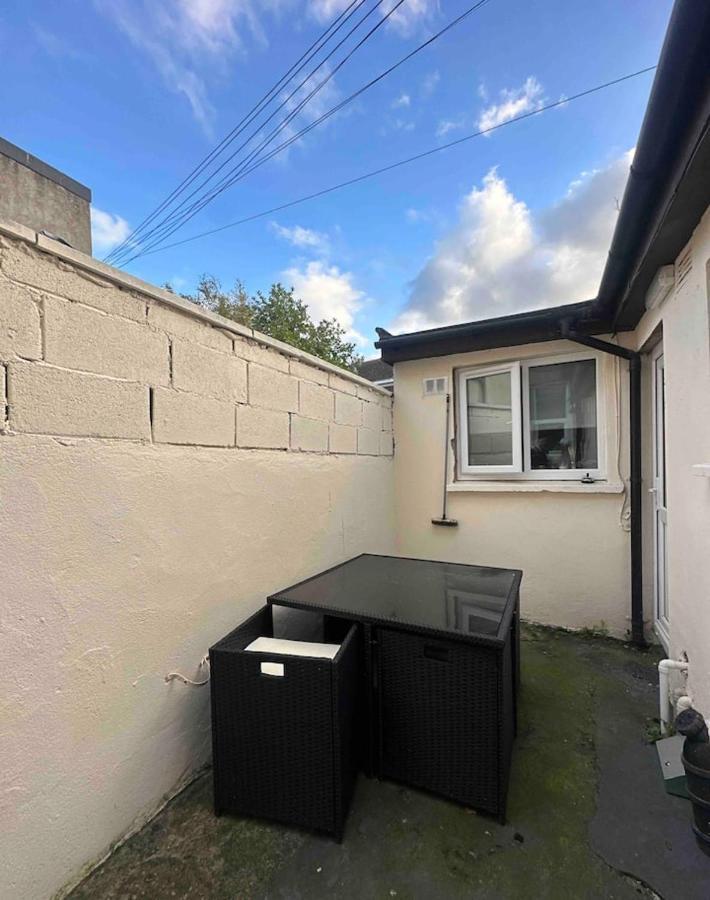 Private Cosy Studio - A1 Location Apartment Dublin Exterior photo